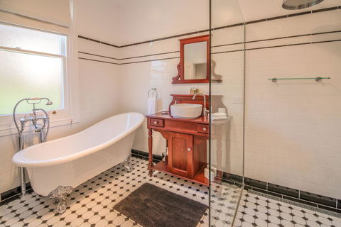 De Russie Boutique Hotel - Accommodation in Bendigo 2