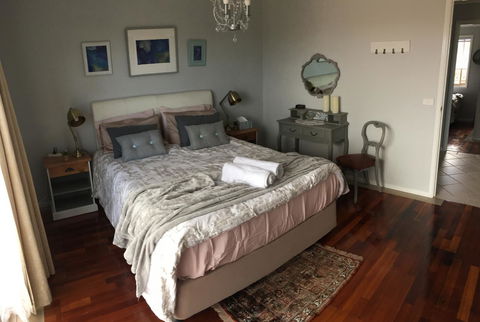 Finches Canberra - Accommodation in Bendigo 12