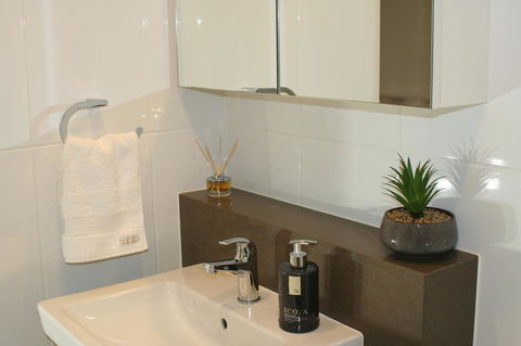 Modern Executive Apt@Barton*1BR*WiFi*Gym*Secure Parking*Canberra - Accommodation in Bendigo 3
