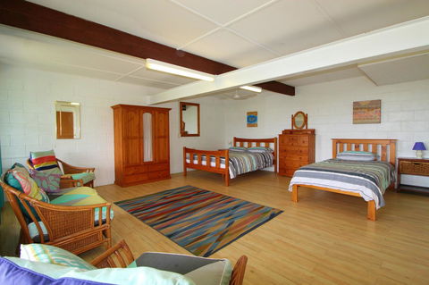 Bally High, 20 Dulconghi Street - Accommodation in Bendigo 3