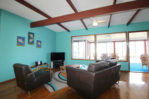 Bally High, 20 Dulconghi Street - Accommodation in Bendigo 14