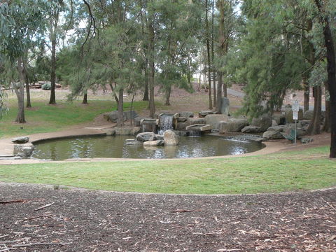 3BR Executive Apartment With Lake And Mountain Views - Accommodation in Bendigo 10