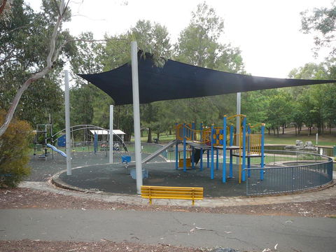 3BR Executive Apartment With Lake And Mountain Views - Accommodation in Bendigo 13