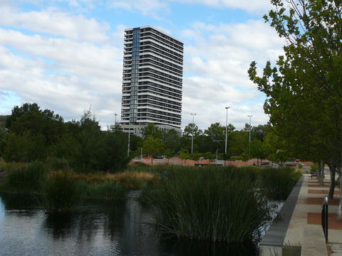 3BR Executive Apartment With Lake And Mountain Views - Accommodation in Bendigo 6