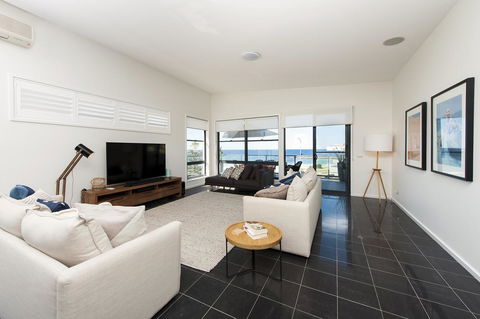 Mollymook Beachfront Penthouse 9 - Accommodation in Bendigo 1