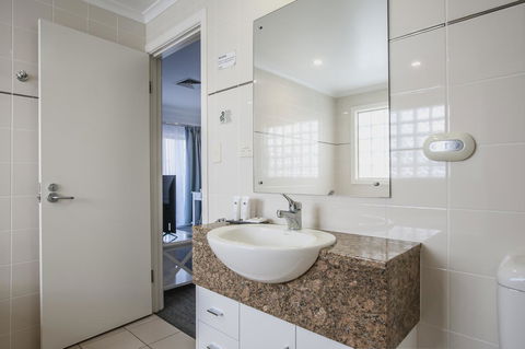 Marina Hotel - Accommodation in Bendigo 5