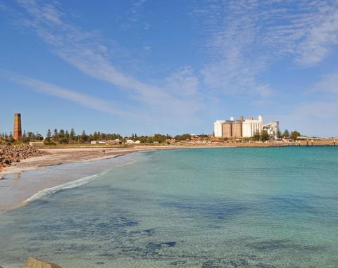 Wallaroo Marina Waterfront Luxe Apartment - Accommodation in Bendigo 3