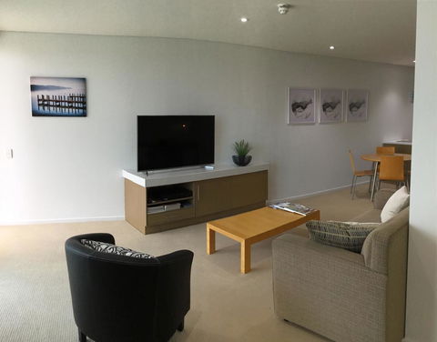 Wallaroo Marina Waterfront Luxe Apartment - Accommodation in Bendigo 6