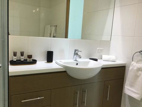 Wallaroo Marina Waterfront Luxe Apartment - Accommodation in Bendigo 18