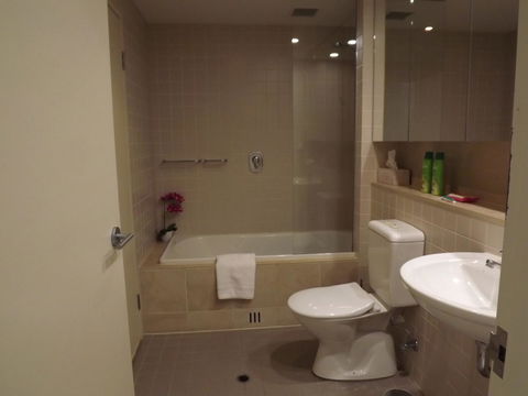 Beachside Luxury Apartments One & Two Bedroom In Beachfront Oaks Pier Building - Accommodation in Bendigo 1