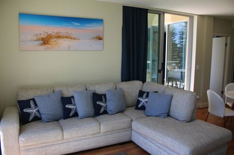 Beachside Luxury Apartments One & Two Bedroom In Beachfront Oaks Pier Building - Accommodation in Bendigo 11