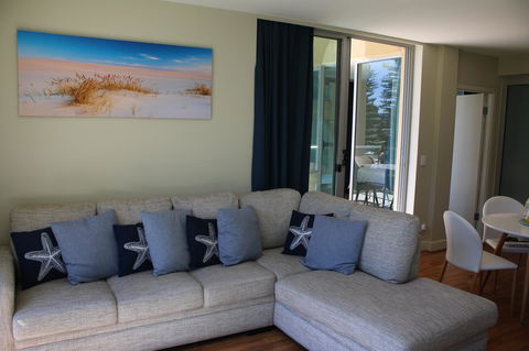 Beachside Luxury Apartments One & Two Bedroom In Beachfront Oaks Pier Building - Accommodation in Bendigo 12