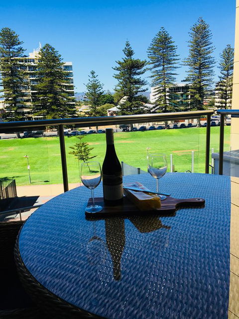 Beachside Luxury Apartments One & Two Bedroom In Beachfront Oaks Pier Building - Accommodation in Bendigo 26