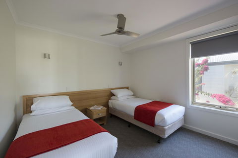 The Retreat West Beach Parks - Accommodation in Bendigo 18