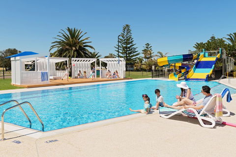 The Retreat West Beach Parks - Accommodation in Bendigo 0