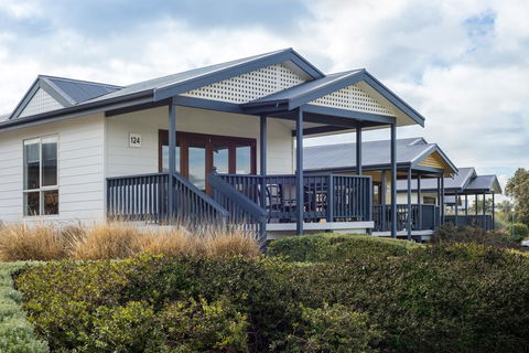 The Retreat West Beach Parks - Accommodation in Bendigo 14
