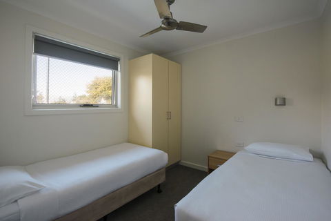 The Retreat West Beach Parks - Accommodation in Bendigo 19
