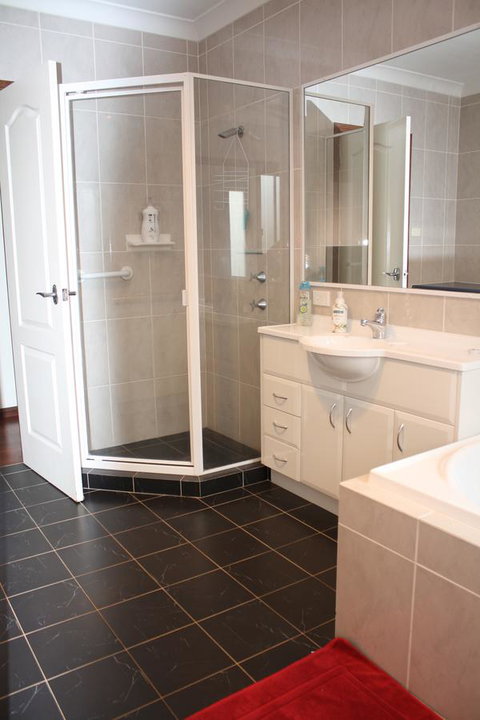 Serenity On Narrabeen Beach - 1Bdr Beachside Retreat - Accommodation in Bendigo 5