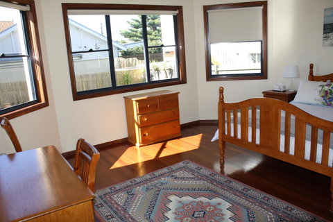 Serenity On Narrabeen Beach - 1Bdr Beachside Retreat - Accommodation in Bendigo 3