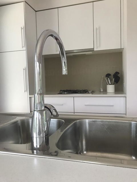 S T U D I O 22 Peaceful Retreat With Garden Views - Accommodation in Bendigo 7