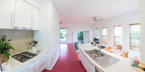 S T U D I O 22 Peaceful Retreat With Garden Views - Accommodation in Bendigo 4