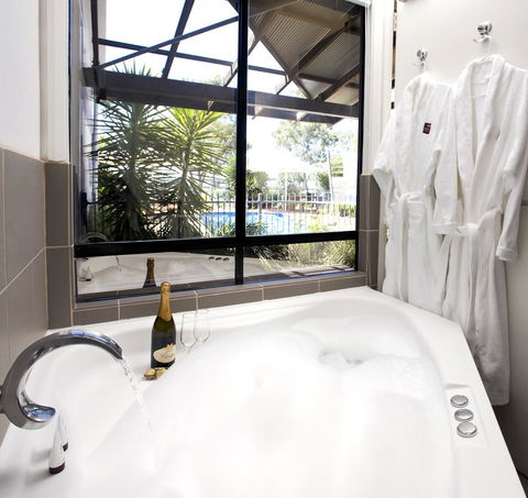 Majestic Oasis Apartments - Accommodation in Bendigo 9