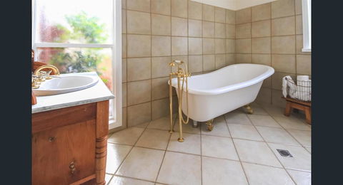 Ambrosia Holiday Home - Accommodation in Bendigo 9