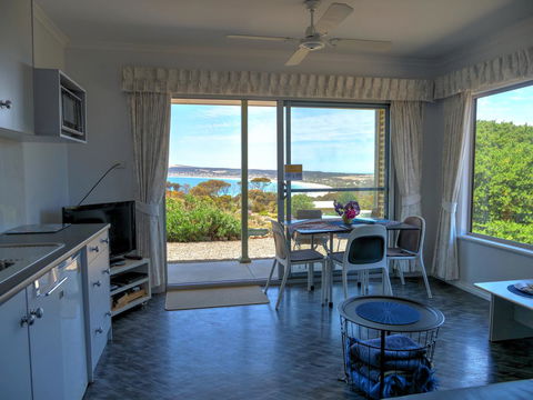 Emu Bay Holiday Homes - Accommodation in Bendigo 26