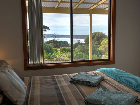 Emu Bay Holiday Homes - Accommodation in Bendigo 32