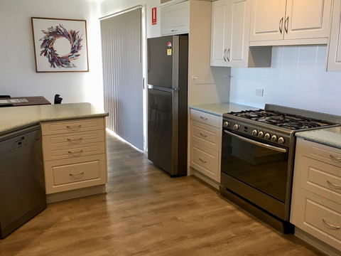 Emu Bay Holiday Homes - Accommodation in Bendigo 29