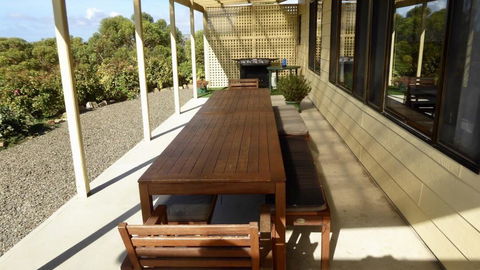 Emu Bay Holiday Homes - Accommodation in Bendigo 13