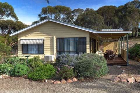 Emu Bay Holiday Homes - Accommodation in Bendigo 2