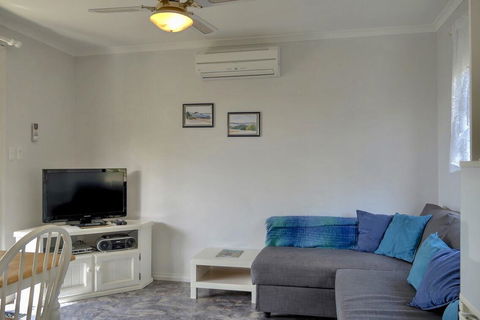 Emu Bay Holiday Homes - Accommodation in Bendigo 1