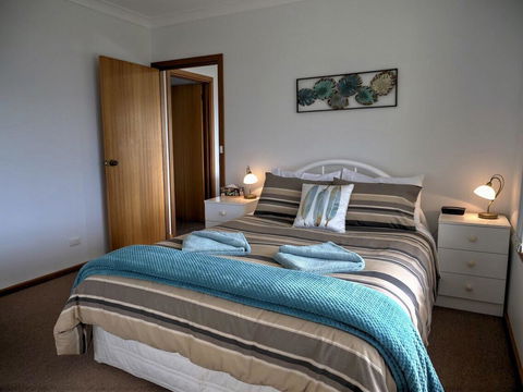 Emu Bay Holiday Homes - Accommodation in Bendigo 11