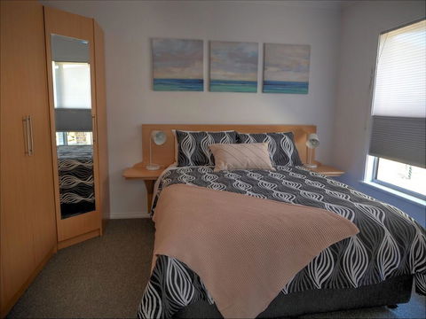Emu Bay Holiday Homes - Accommodation in Bendigo 23