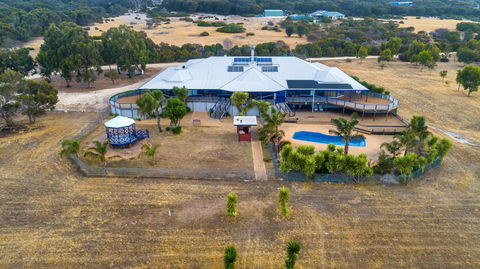 Doyles On The Bay - Accommodation in Bendigo 2