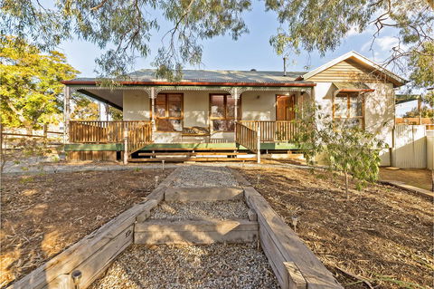 Rustic On 13th - Accommodation in Bendigo 21