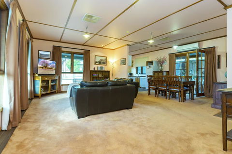 Rustic On 13th - Accommodation in Bendigo 3