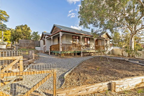 Rustic On 13th - Accommodation in Bendigo 1