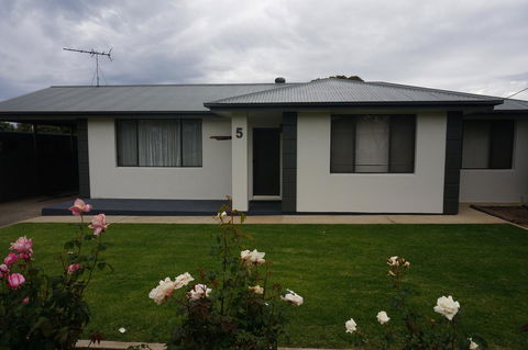 Kohinoor Getaway - Accommodation in Bendigo 10