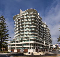 Oaks Liberty Towers - Accommodation in Bendigo