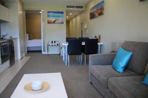 Beachside Luxury Getaway In Glenelg - Accommodation in Bendigo 2
