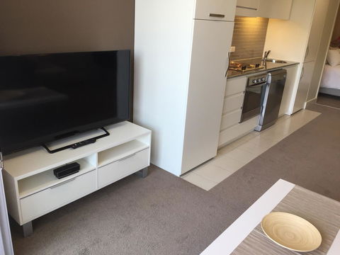 Beachside Luxury Getaway In Glenelg - Accommodation in Bendigo 10