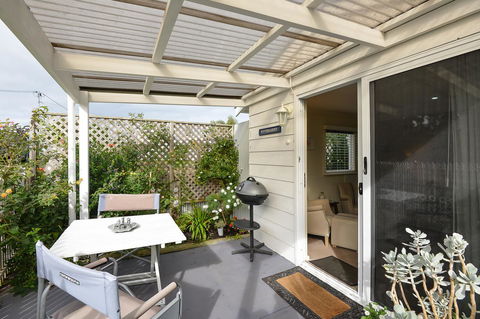 Wintergarden Beach Cabin - Accommodation in Bendigo 7