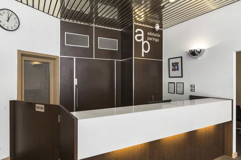 Adelaide Paringa - Accommodation in Bendigo 18