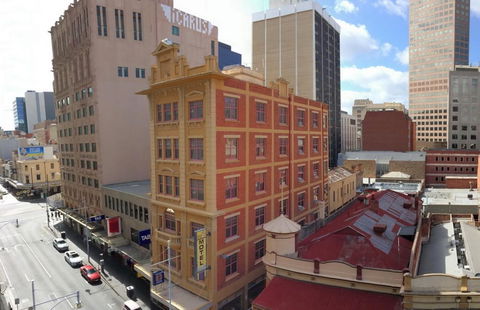 Adelaide Paringa - Accommodation in Bendigo 1