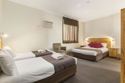 Adelaide Paringa - Accommodation in Bendigo 6