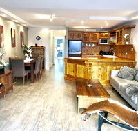 Superb Townhouse in North Adelaide - Accommodation in Bendigo