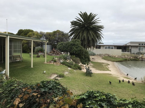 Hydeaway Bay - Own Private Bay + Kayaks - Accommodation in Bendigo 2