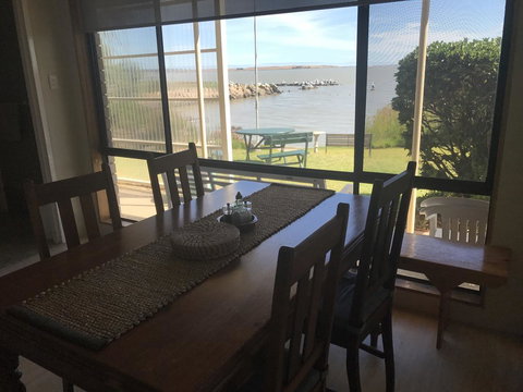 Hydeaway Bay - Own Private Bay + Kayaks - Accommodation in Bendigo 13